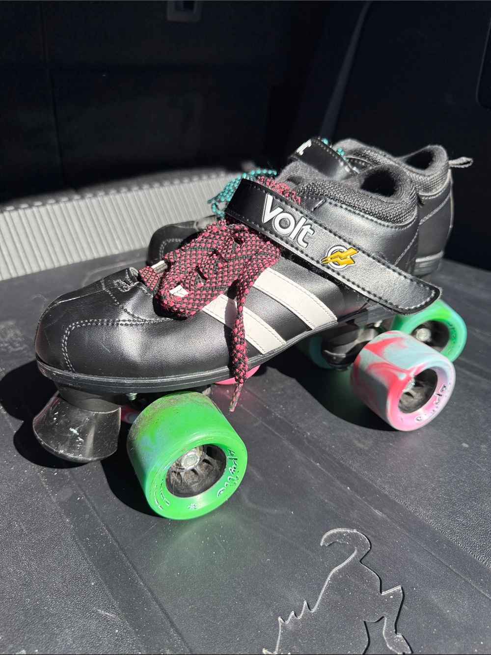 Riedell Volt Quad Roller Speed Skates with Green and Pink Wheels Great Condition
